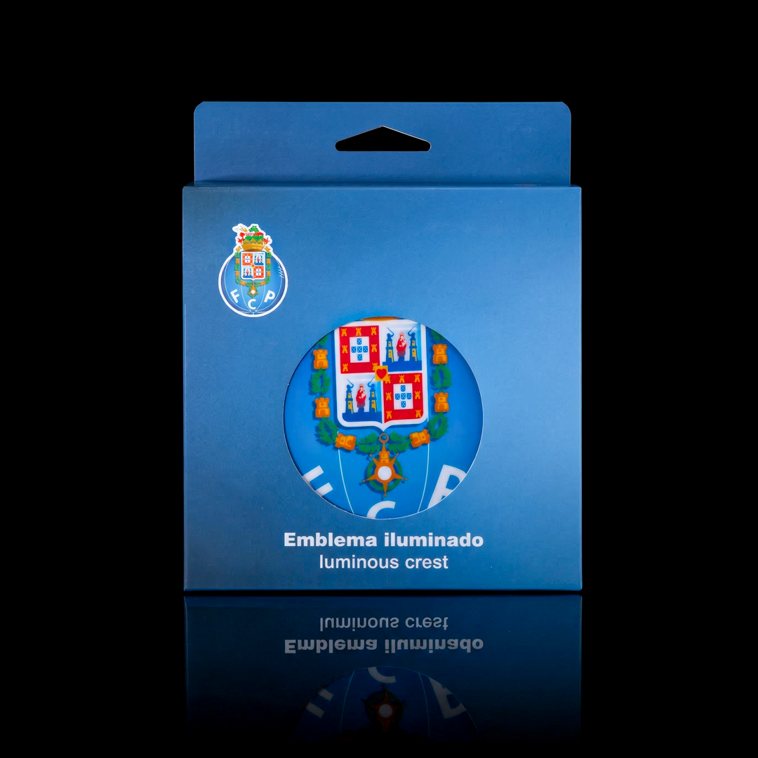 FC PORTO Wearable LED Crest – Rechargeable Battery, 3 Lighting Modes
