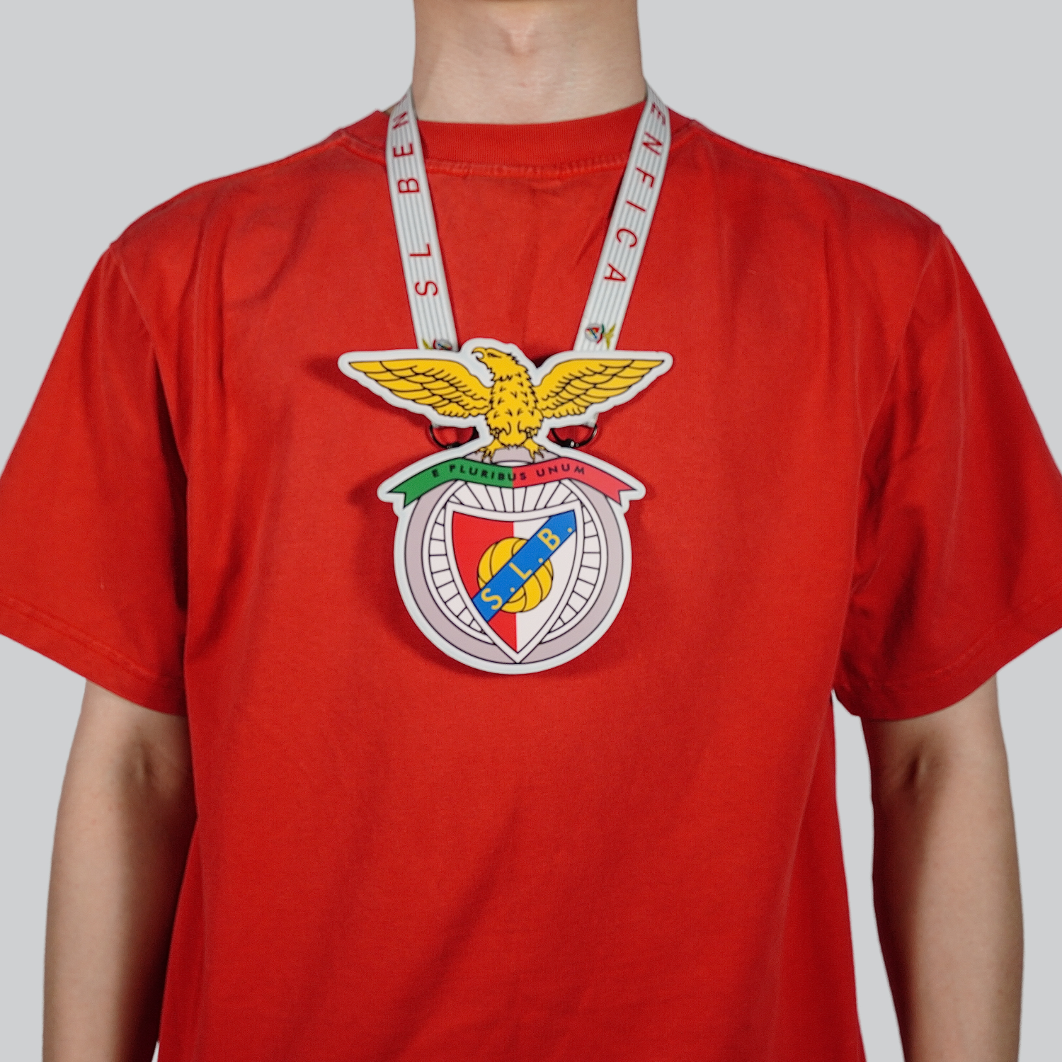 Escudo luminoso para colgar al cuello - SL BENFICA