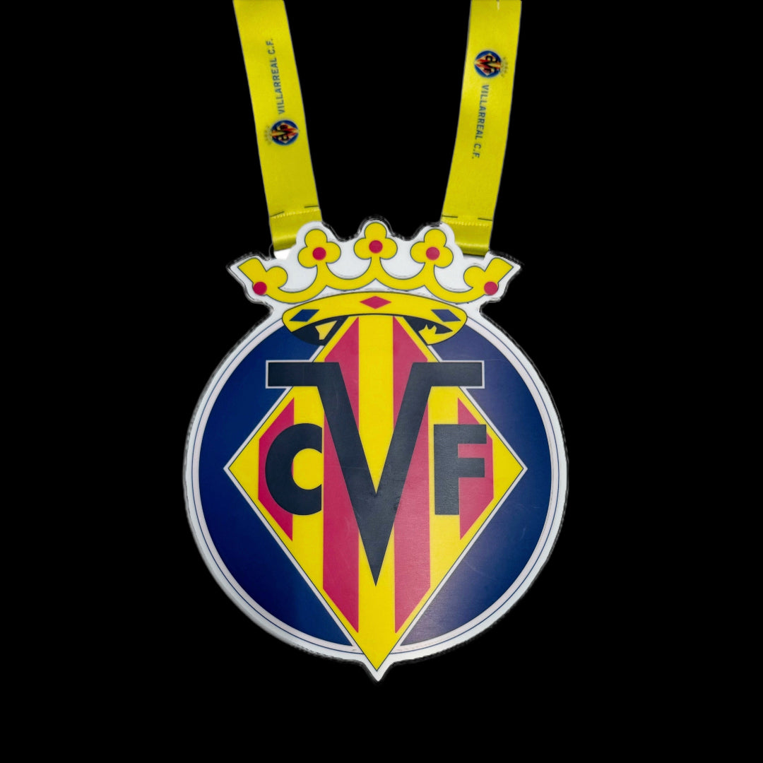 Escudo Iluminado Villarreal CF | Lanyard Oficial, Batería Recargable USB-C, 3 Modos de Luz para Llevar al Cuello